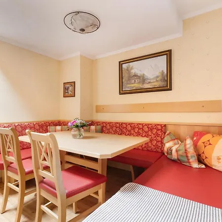 Glockenstuhl Guest house Finkenberg