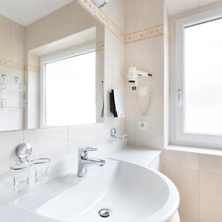 格罗肯斯图赫旅馆 招待所 3*