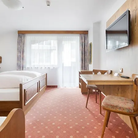 格罗肯斯图赫旅馆 3*