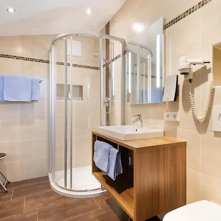 格罗肯斯图赫旅馆 3*