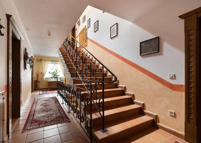 ゲストハウス Glockenstuhl 3*