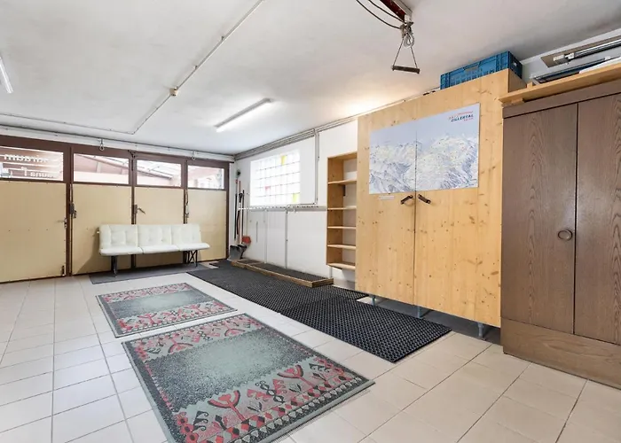 ゲストハウス Glockenstuhl 3*