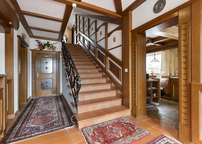 ゲストハウス Glockenstuhl 3*